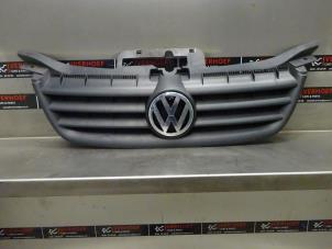 Używane Grill Volkswagen Caddy III (2KA,2KH,2CA,2CH) 1.9 TDI Cena na żądanie oferowane przez Verhoef Cars & Parts