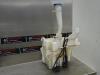 Toyota Avensis Wagon (T27) 2.2 16V D-4D-F 150 Réservoir lave-glace avant
