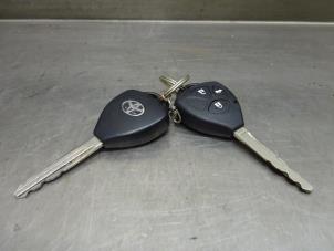Gebrauchte Schlüssel Toyota Avensis Wagon (T27) 2.2 16V D-4D-F 150 Preis auf Anfrage angeboten von Verhoef Cars & Parts