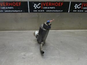Używane Pompa spryskiwacza przód Toyota Auris (E15) 1.6 Dual VVT-i 16V Cena na żądanie oferowane przez Verhoef Cars & Parts