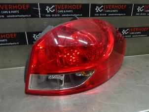 Used Taillight, right Renault Clio III Estate/Grandtour (KR) 1.5 dCi FAP Price € 30,00 Margin scheme offered by Verhoef Cars & Parts