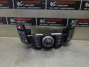 Używane Panel sterowania nagrzewnicy Hyundai i40 CW (VFC) 1.6 GDI 16V Cena na żądanie oferowane przez Verhoef Cars & Parts