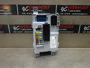 Usagé Porte fusible Fiat Doblo Cargo (263) 1.3 D Multijet Prix sur demande proposé par Verhoef Cars & Parts