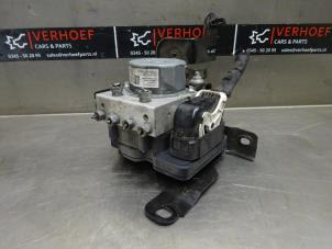 Used ABS pump Peugeot 308 SW (L4/L9/LC/LJ/LR) 1.6 BlueHDi 120 Price on request offered by Verhoef Cars & Parts
