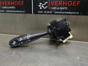 Usados Interruptor de luz Toyota Corolla (E12) 1.6 16V VVT-i Precio de solicitud ofrecido por Verhoef Cars & Parts