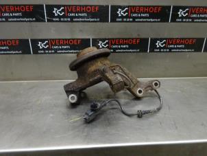 Used Knuckle, front left Renault Clio III (BR/CR) 1.2 16V 75 Price on request offered by Verhoef Cars & Parts