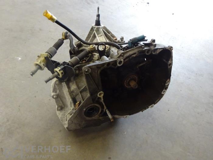 Gebrauchte Getriebe Renault Clio III (BR/CR) 1.2 16V TCe 100 Preis auf Anfrage angeboten von Verhoef Cars & Parts