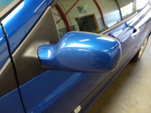 Used Wing mirror, left Renault Clio III (BR/CR) 1.2 16V TCe 100 Price € 50,00 Margin scheme offered by Verhoef Cars & Parts