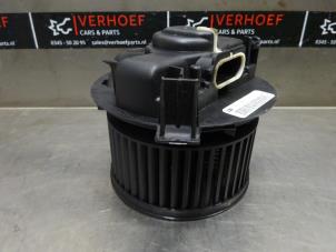 Gebrauchte Heizung Belüftungsmotor Renault Clio IV (5R) 1.5 dCi 90 FAP Preis auf Anfrage angeboten von Verhoef Cars & Parts