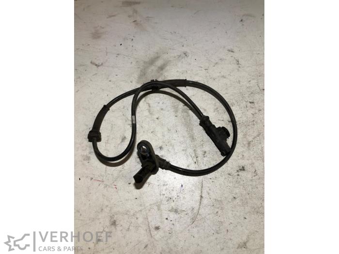 Begagnade ABS-sensor Nissan Micra (K12) 1.2 16V Pris € 40,00 Marginaltabell erbjuds av Verhoef Cars & Parts