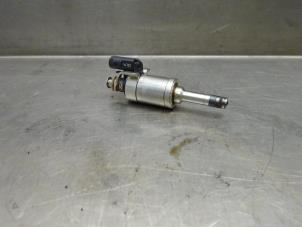 Used Injector (petrol injection) Ford Transit Connect (PJ2) 1.0 EcoBoost 12V 100 Price on request offered by Verhoef Cars & Parts