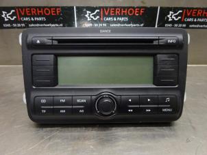 Usagé Radio/Lecteur CD Skoda Fabia II (5J) 1.6i 16V Prix € 50,00 Règlement à la marge proposé par Verhoef Cars & Parts