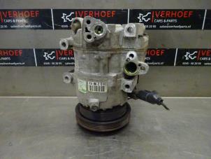 Used Air conditioning pump Hyundai i30 Crosswagon (WWH) 2.0 CVVT 16V Price € 125,00 Margin scheme offered by Verhoef Cars & Parts