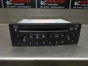 Używane Radioodtwarzacz CD Peugeot 206 (2A/C/H/J/S) 1.4 XR,XS,XT,Gentry Cena na żądanie oferowane przez Verhoef Cars & Parts