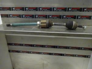 Used Front drive shaft, right Nissan X-Trail (T32) 1.6 Energy dCi All Mode Price on request offered by Verhoef Cars & Parts