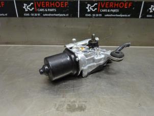 Used Front wiper motor Nissan X-Trail (T32) 1.6 Energy dCi All Mode Price on request offered by Verhoef Cars & Parts