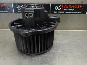 Usagé Moteur de ventilation chauffage Kia Rio II (DE) 1.4 16V Prix sur demande proposé par Verhoef Cars & Parts