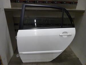 Usagé Porte arrière gauche Toyota Corolla (E12) 1.4 D-4D 16V Prix sur demande proposé par Verhoef Cars & Parts