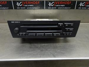 Used Radio CD player BMW 3 serie (E90) 320d 16V Price on request offered by Verhoef Cars & Parts