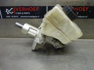 Used Master cylinder BMW 3 serie (E90) 320d 16V Price on request offered by Verhoef Cars & Parts
