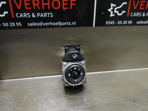 Used Mirror switch Hyundai i30 (GDHB5) 1.6 GDI Blue 16V Price on request offered by Verhoef Cars & Parts