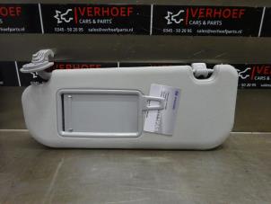 Used Sun visor Hyundai i30 (GDHB5) 1.6 GDI Blue 16V Price on request offered by Verhoef Cars & Parts