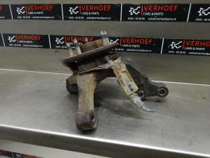 Used Knuckle, front left Chevrolet Captiva (C100) 2.4 16V 4x2 Price on request offered by Verhoef Cars & Parts