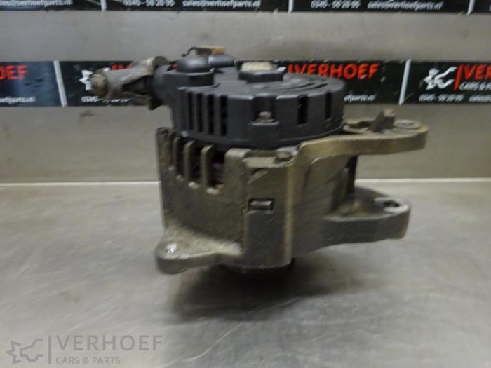 Begagnade Dynamo Hyundai Coupe 2.7 V6 24V Pris € 50,00 Marginaltabell erbjuds av Verhoef Cars & Parts