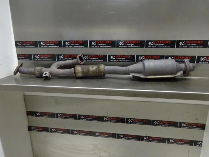 Catalytic converter from a Hyundai Coupe 2.7 V6 24V 2002