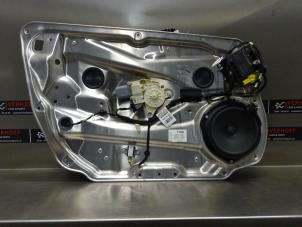 Usagé Mécanique vitre 4portes avant gauche Mercedes C (W204) 2.2 C-180 CDI 16V BlueEFFICIENCY Prix € 50,00 Règlement à la marge proposé par Verhoef Cars & Parts
