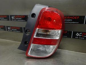 Usados Luz trasera derecha Nissan Micra (K13) 1.2 12V Precio € 65,00 Norma de margen ofrecido por Verhoef Cars & Parts