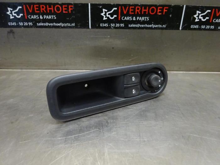 Multi-functional window switch from a Renault Clio III Estate/Grandtour (KR) 1.5 dCi FAP 2012