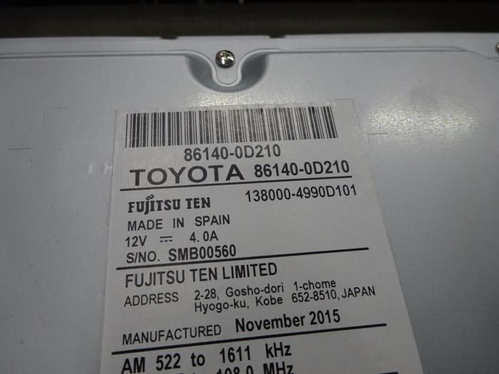 Display unité de contrôle multi media d'un Toyota Yaris III (P13) 1.5 16V Hybrid 2015