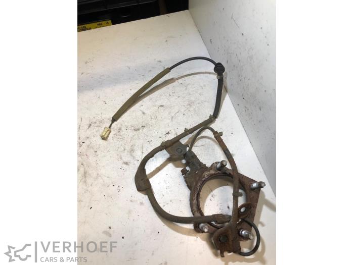 Begagnade ABS-sensor Toyota RAV4 (A2) 2.0 D-4D 16V 4x4 Pris € 40,00 Marginaltabell erbjuds av Verhoef Cars & Parts