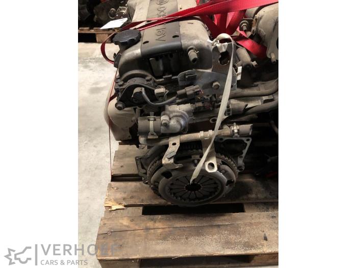 Usagé Moteur Kia Shuma 1.6i 16V Prix sur demande proposé par Verhoef Cars & Parts