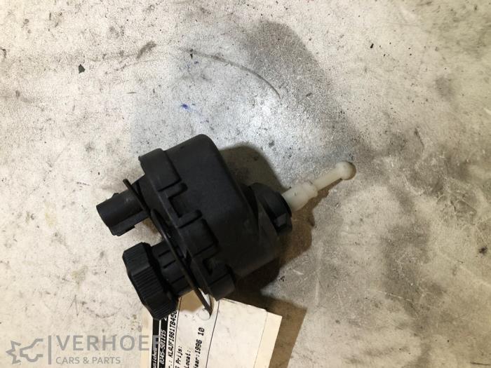 Używane Silnik reflektora Daewoo Espero 1.8 CD Cena na żądanie oferowane przez Verhoef Cars & Parts