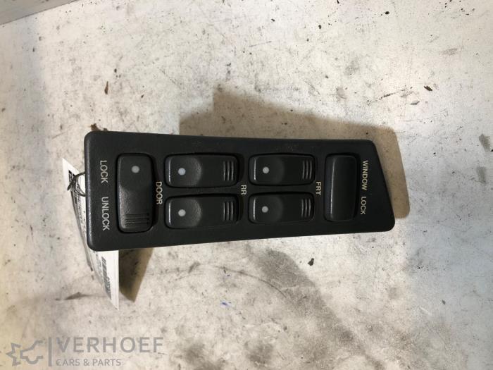 Usados Interruptor combinado de ventanillas Daewoo Espero 1.8 CD Precio de solicitud ofrecido por Verhoef Cars & Parts