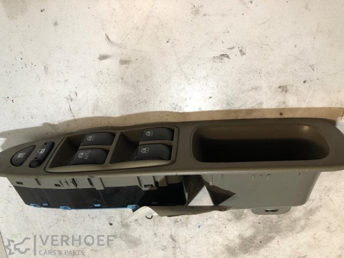 Usados Interruptor combinado de ventanillas Chevrolet Evanda 2.0 16V Precio € 40,00 Norma de margen ofrecido por Verhoef Cars & Parts
