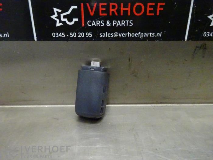 Begagnade Regnsensor Toyota C-HR (X1,X5) 1.8 16V Hybrid Pris på förfrågan erbjuds av Verhoef Cars & Parts