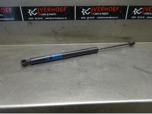 Used Rear gas strut, right Opel Karl 1.0 12V Price on request offered by Verhoef Cars & Parts
