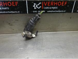 Gebrauchte Scheibensprüherpumpe vorne Volkswagen Golf V (1K1) 1.6 FSI 16V Preis auf Anfrage angeboten von Verhoef Cars & Parts