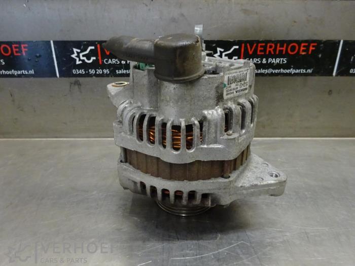 Usagé Dynamo Honda Jazz (GE) 1.4 i-Dsi Prix sur demande proposé par Verhoef Cars & Parts