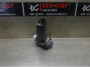 Used Windscreen washer pump Ford B-Max (JK8) 1.6 TDCi 95 Price on request offered by Verhoef Cars & Parts