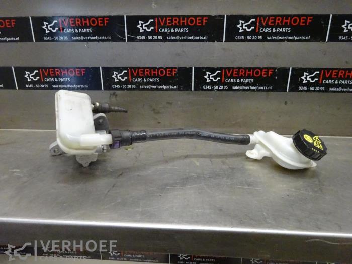 Used Master cylinder Ford B-Max (JK8) 1.6 TDCi 95 Price € 35,00 Margin scheme offered by Verhoef Cars & Parts