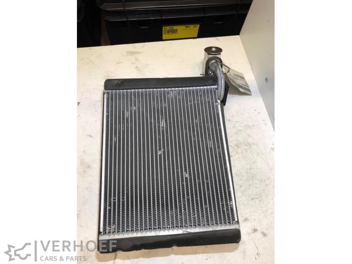 Begagnade AC-radiator Toyota Yaris II (P9) 1.3 16V VVT-i Pris på förfrågan erbjuds av Verhoef Cars & Parts