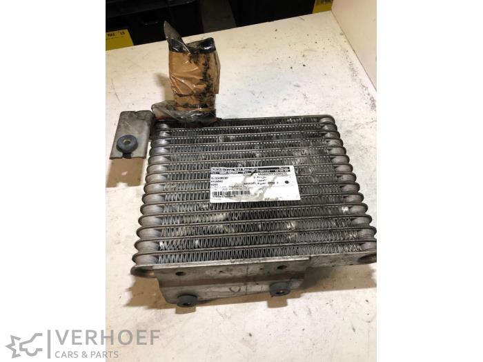 Gebrauchte Ölkühler Hyundai H-1/Starex Travel 2.5 TD Preis auf Anfrage angeboten von Verhoef Cars & Parts