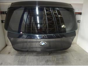 Używane Tylna klapa BMW 1 serie (E87/87N) 120i 16V Cena € 150,00 Procedura marży oferowane przez Verhoef Cars & Parts