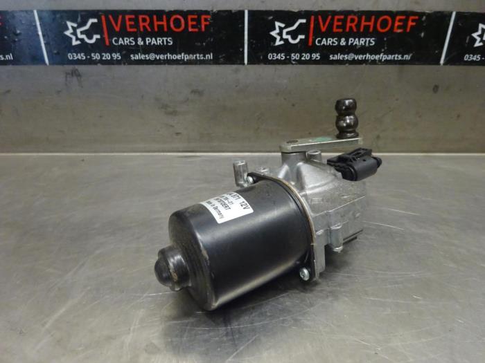 Front wiper motor from a BMW 1 serie (E87/87N) 120i 16V 2005