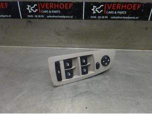 Begagnade Flerfunktionsbrytare, fönster BMW 1 serie (E87/87N) 120i 16V Pris på förfrågan erbjuds av Verhoef Cars & Parts