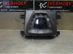 Używane Panel sterowania nagrzewnicy Toyota Aygo (B40) 1.0 12V VVT-i Cena € 75,00 Procedura marży oferowane przez Verhoef Cars & Parts